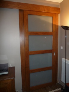 Porte coulissante avec verre dépoli